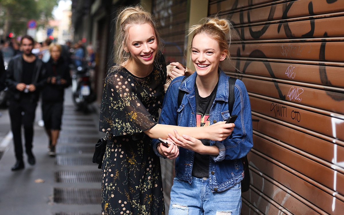 Change Your Style While Hanging Around With Your Friends Change Your Style While Hanging Around With Your Friends